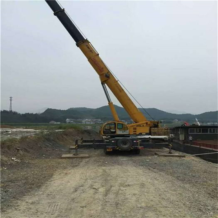 济阳重型吊车租赁费用